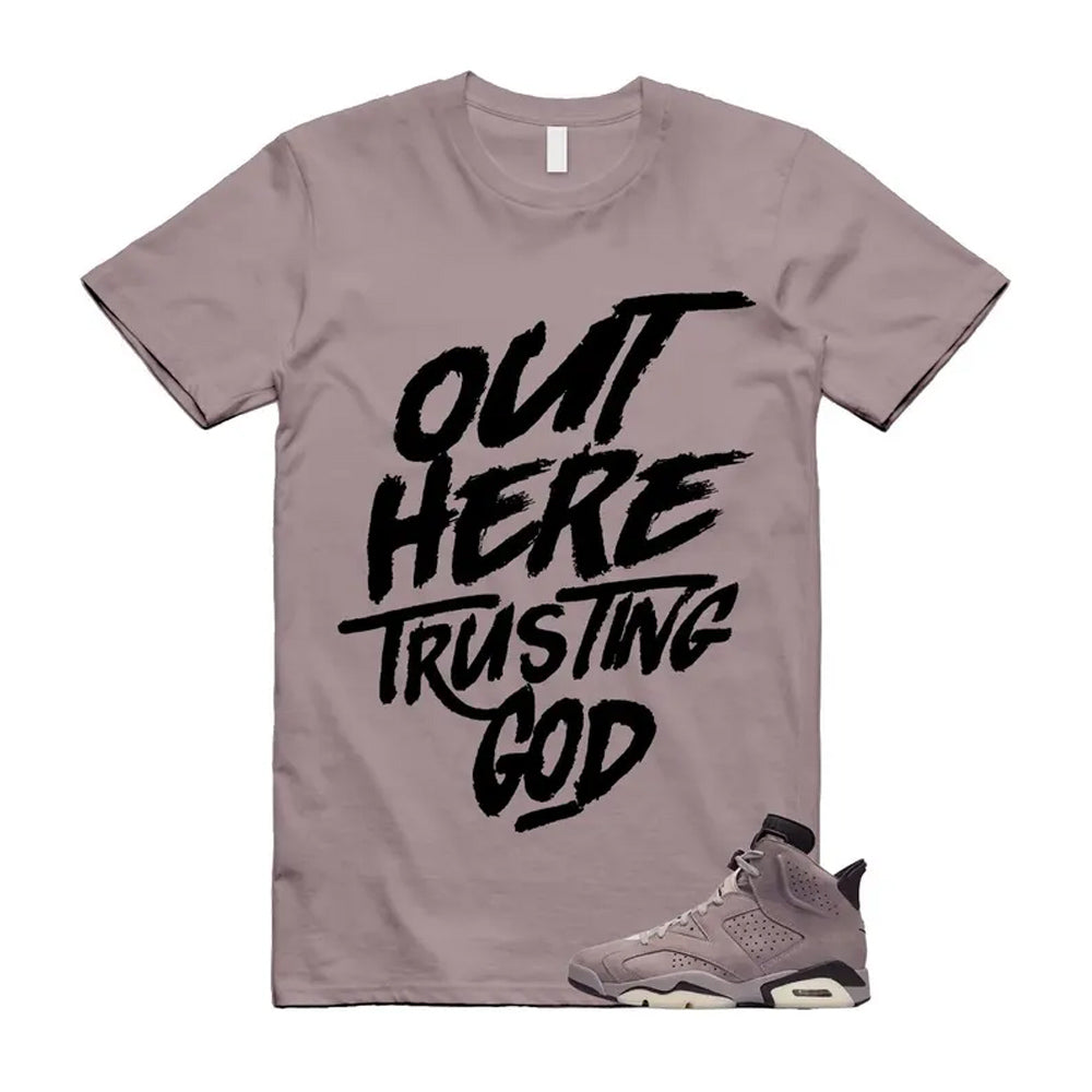 6 Smokey Mauve Black Diffused Taupe Cameo Rose Shirt To Match Out Here Trusting God T-shirt 2026